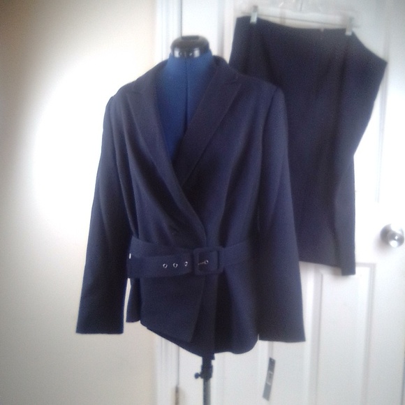 TAHARI ARTHUR S. LEVINE SUIT BLAZER/SKIRT NEW - Picture 1 of 10